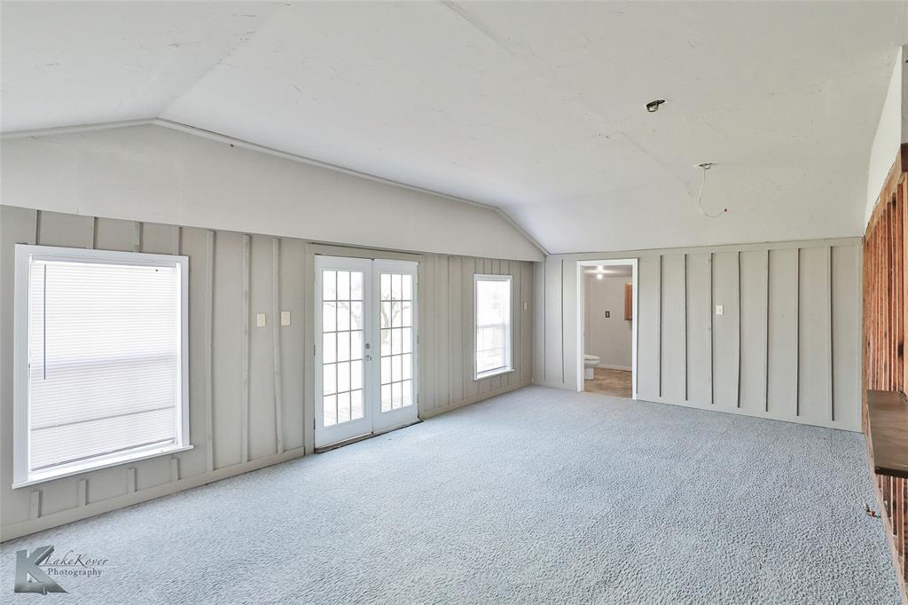 Vedas Camp Lake Stamford - Residential