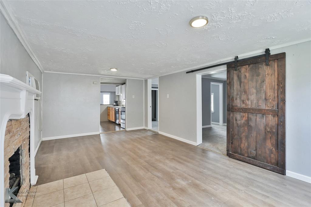 Vedas Camp Lake Stamford - Residential