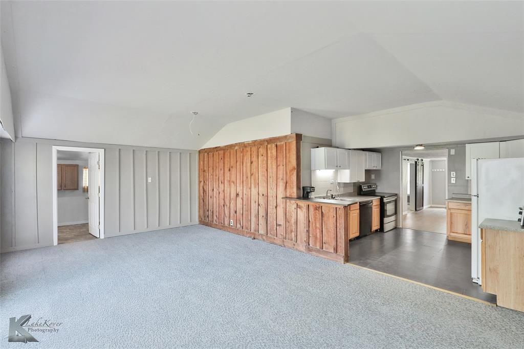 Vedas Camp Lake Stamford - Residential