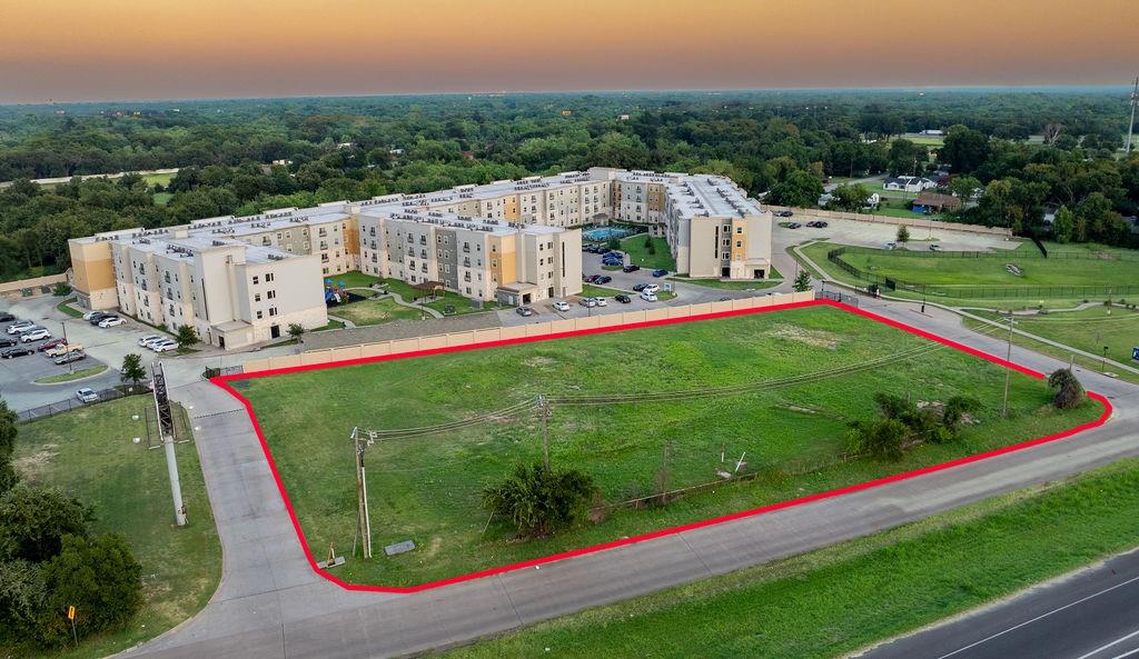 JAMES GALLETTA REPLAT - Commercial Sale