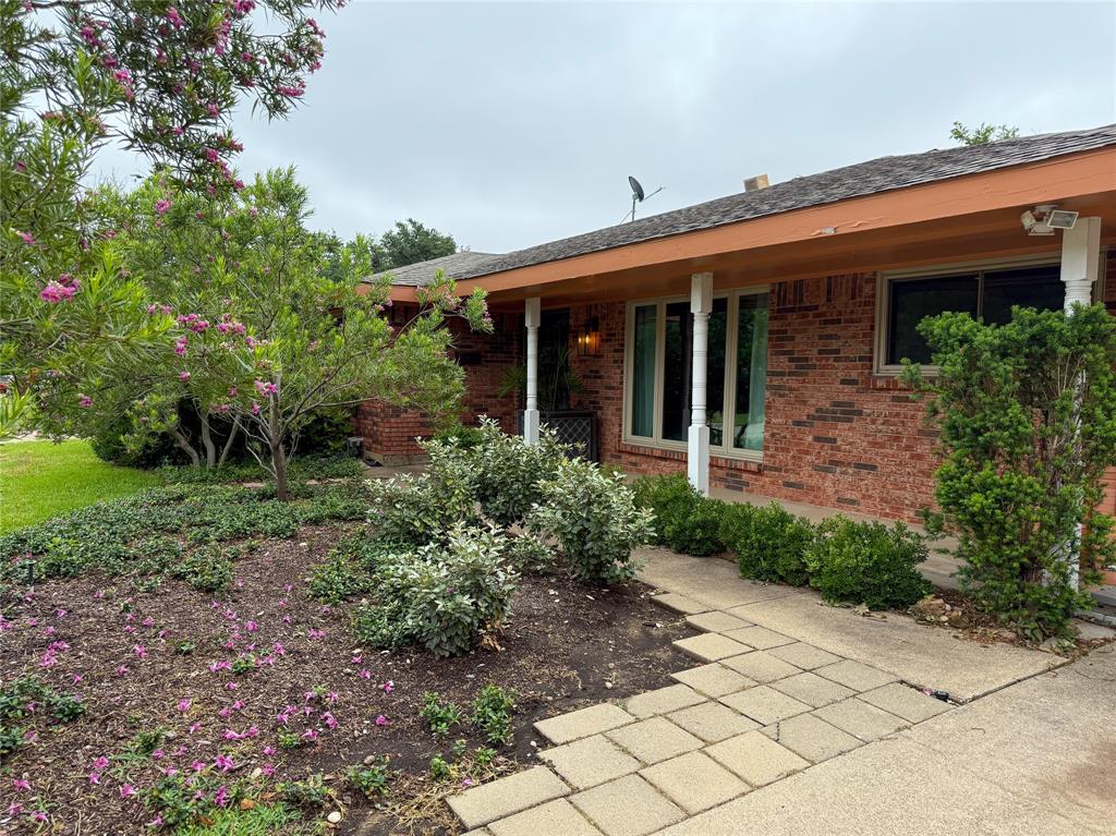 3833 Wilkie Way