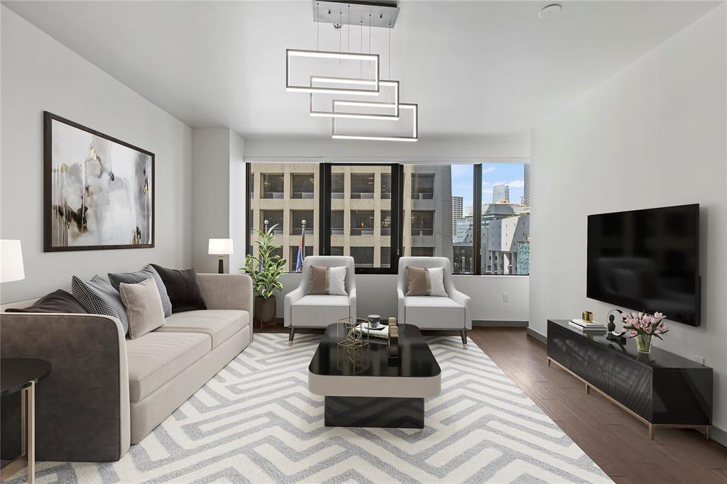 1200 Main Street 508