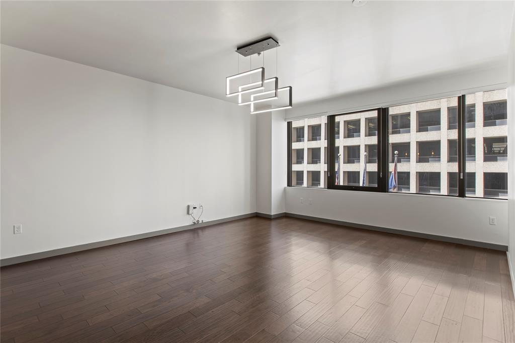 Metropolitan 1200 Main St Condo - Residential