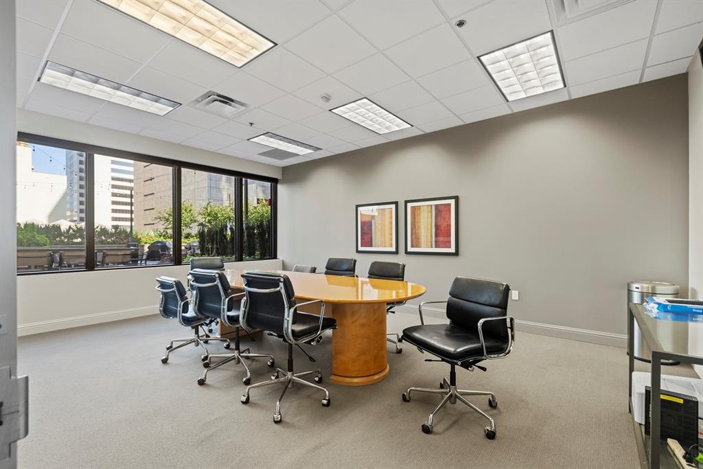 Metropolitan 1200 Main St Condo - Residential