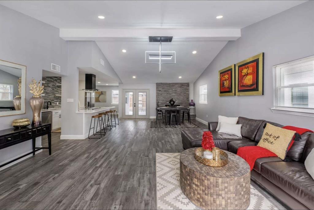 3003 Satsuma Drive