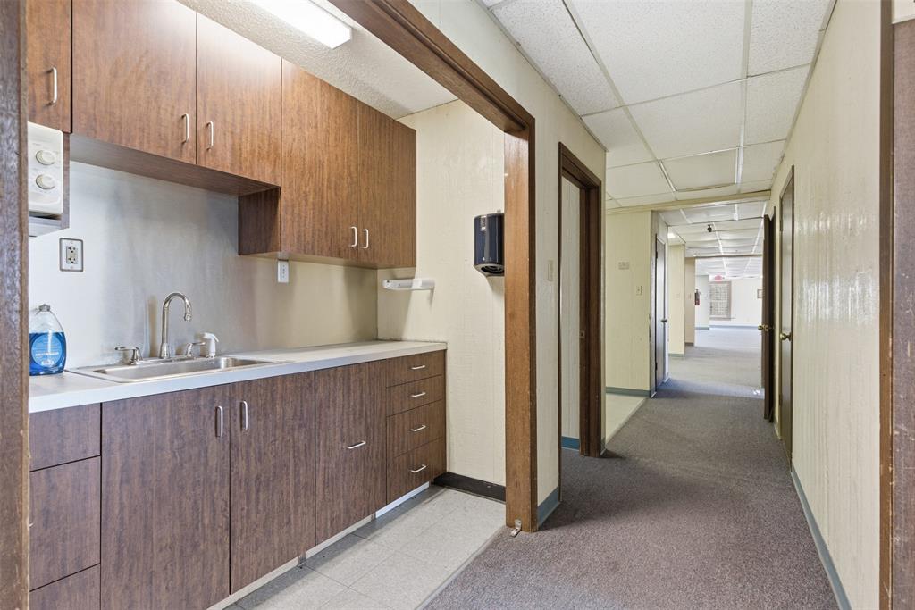 South Hemphill Heights - Commercial Lease