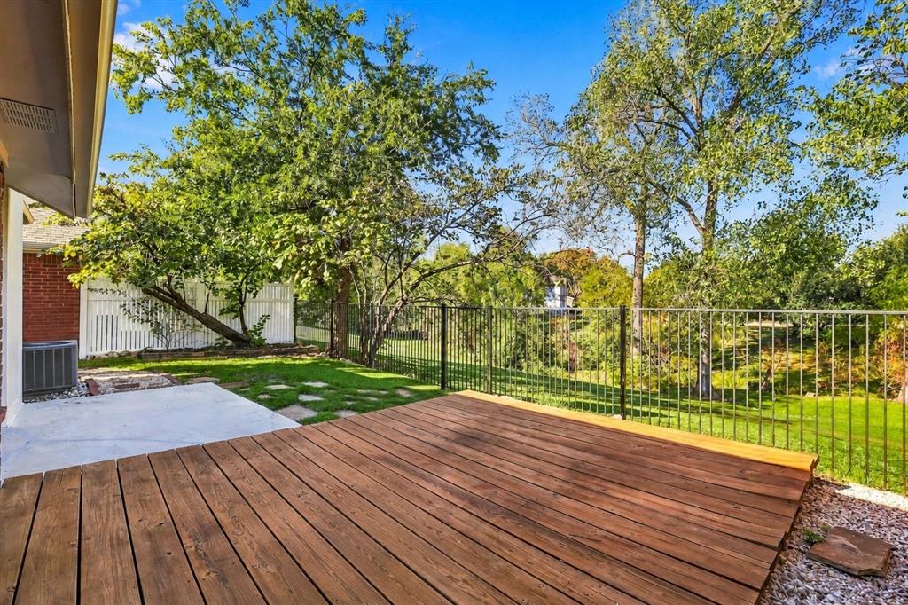 6821 Douglas Creek