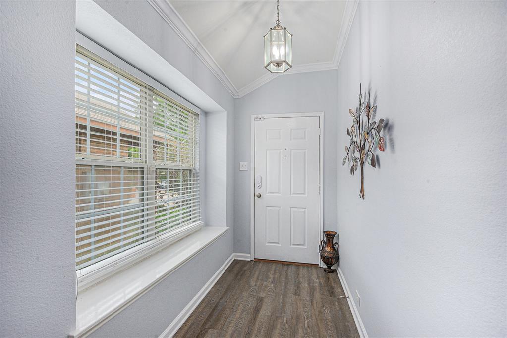 1427 Ravenwood Drive