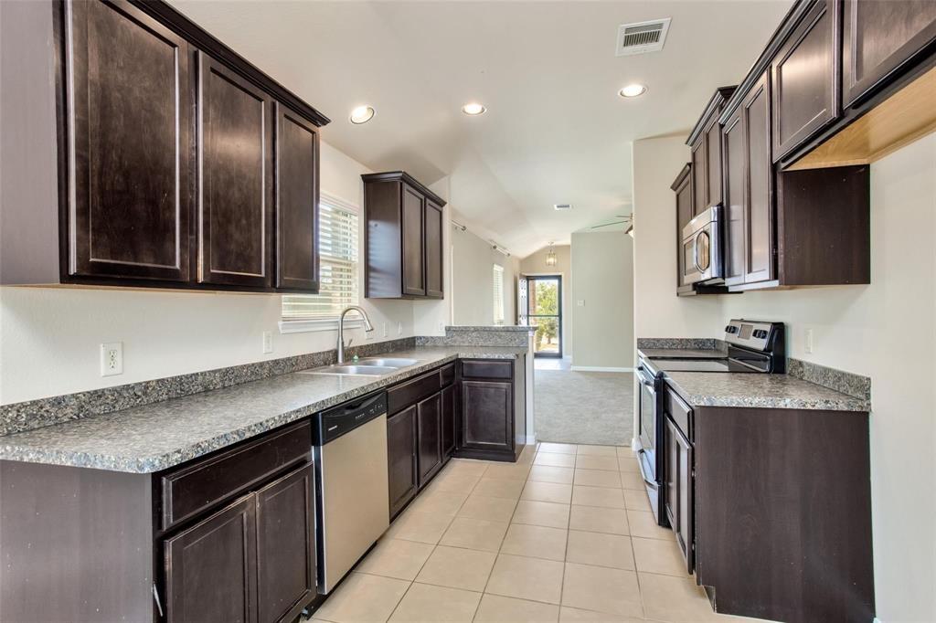 604 Elm Grove