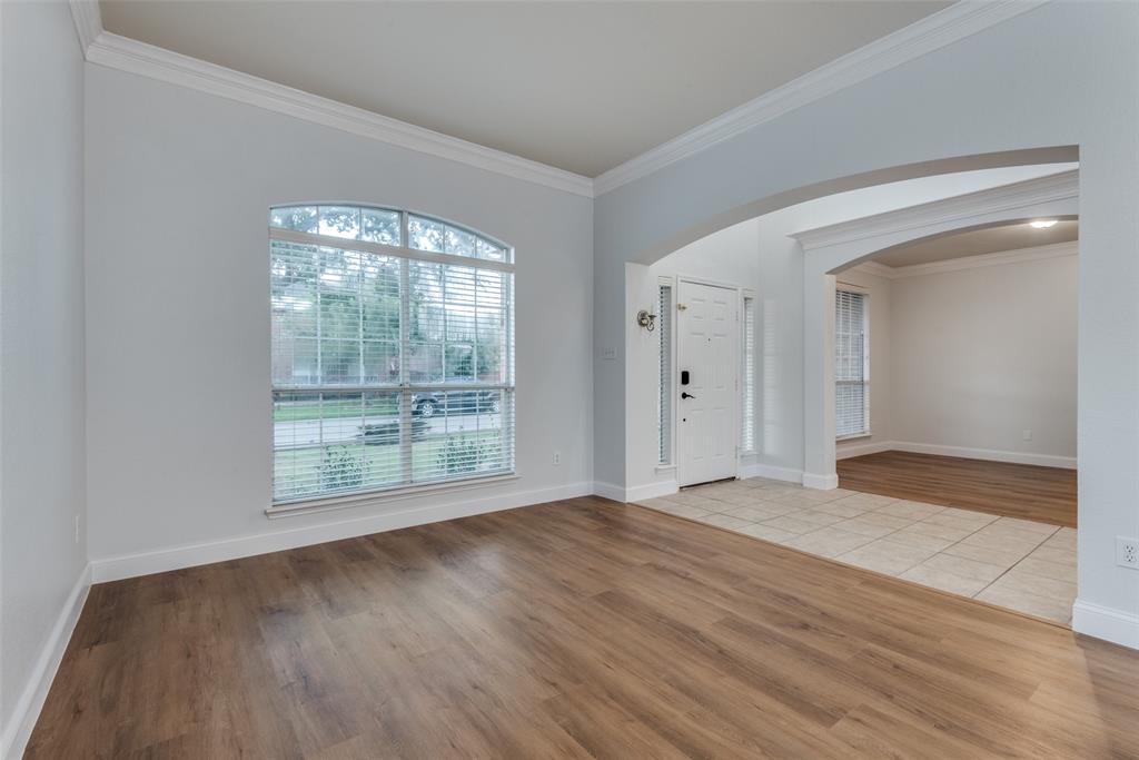 300 Dover Heights Trail