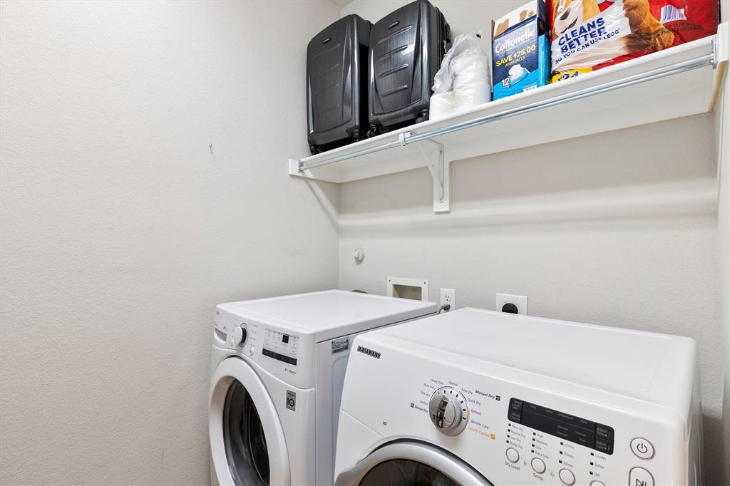 Suncreek Twnhms - Residential