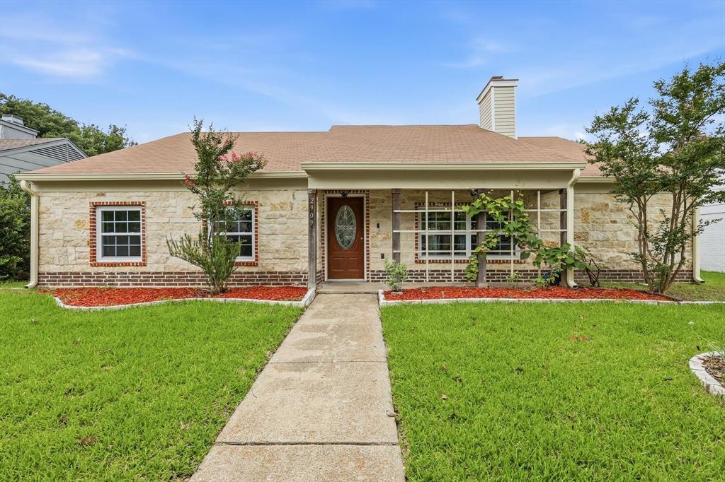 2909 Riviera Drive