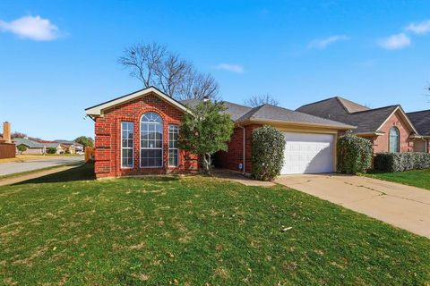 Photo of 8701 Mystic Trail, Fort Worth, TX 76118 (MLS # 21197908)