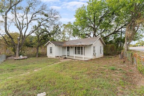 A home in Kennedale