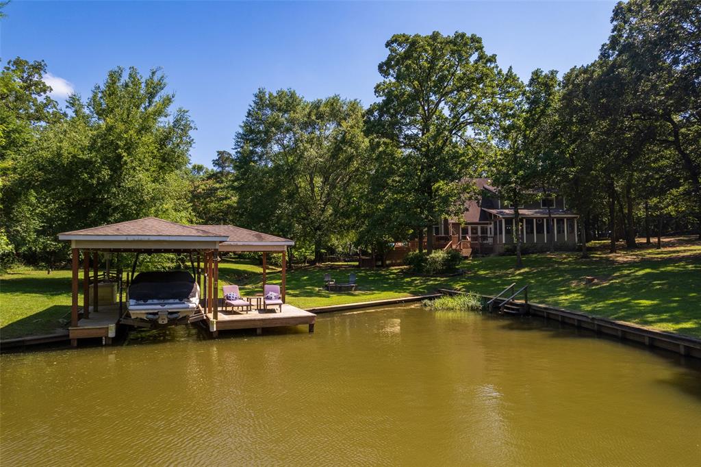 233 E El Dorado Drive