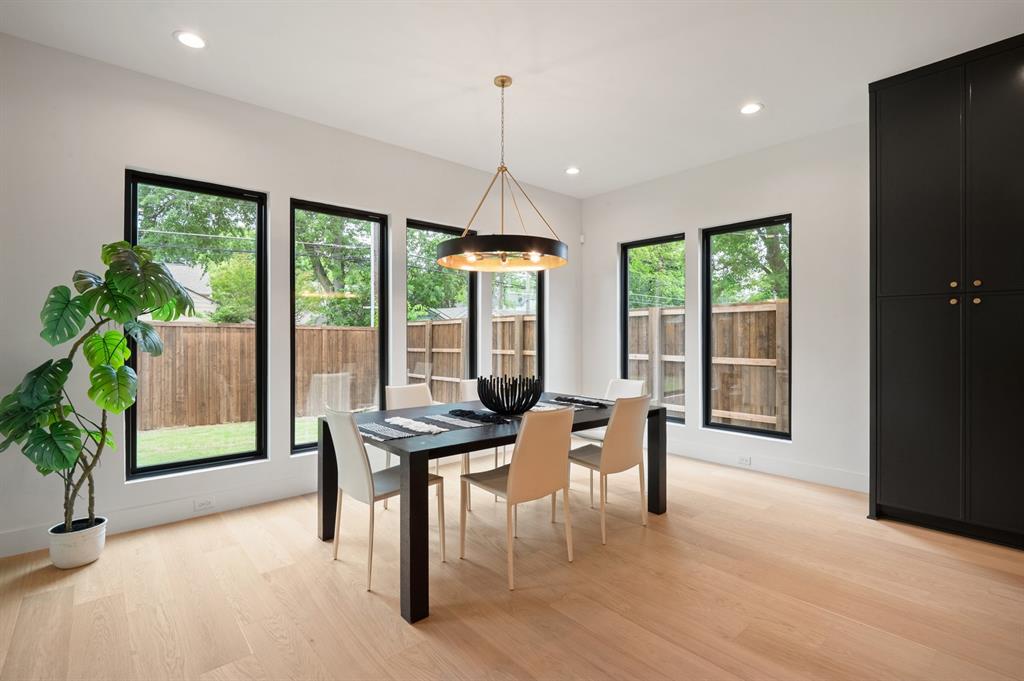 Wilshire Heights - Residential