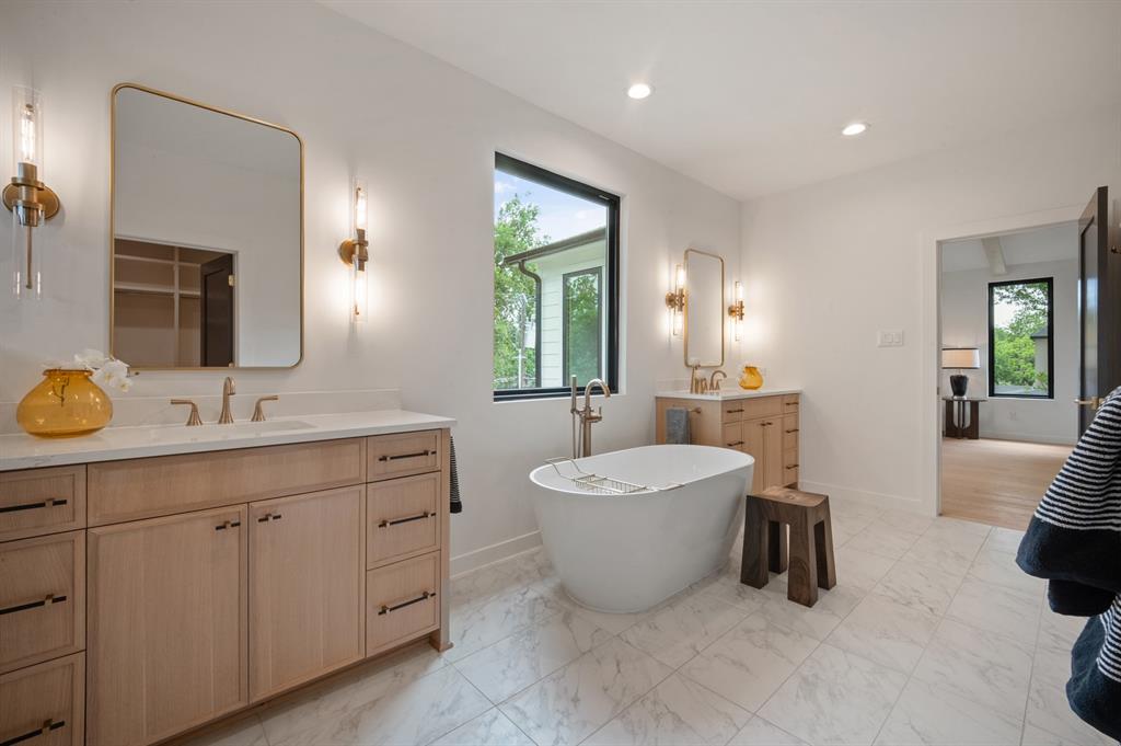 Wilshire Heights - Residential