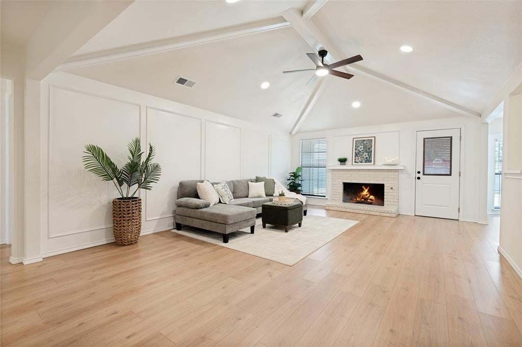 1113 E Lawn Meadow Drive