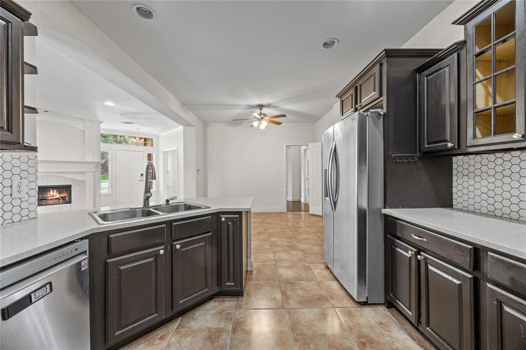 4816 Club View Circle