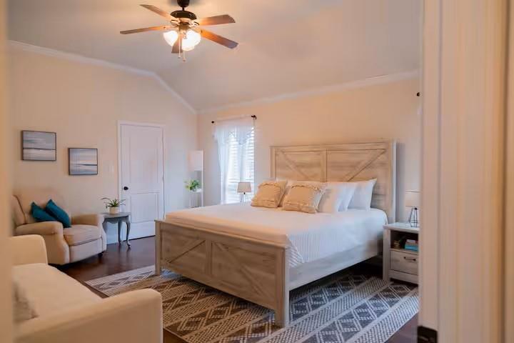 2008 Hill Crest Court