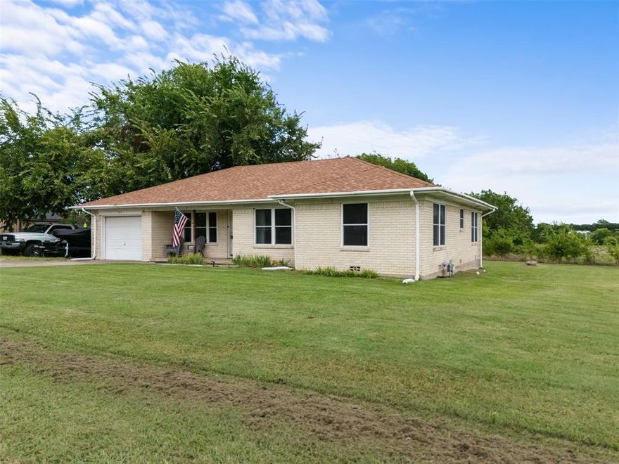 Charming 3-bed, 1.5-bath home with 1,637 sq ft on more than half an acre. Includes a storm cellar, new backyard shed, and plenty of space for outdoor living, gardening, or future expansion!