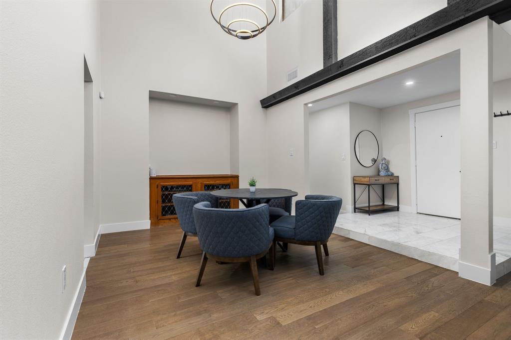 1100 Wayland Drive