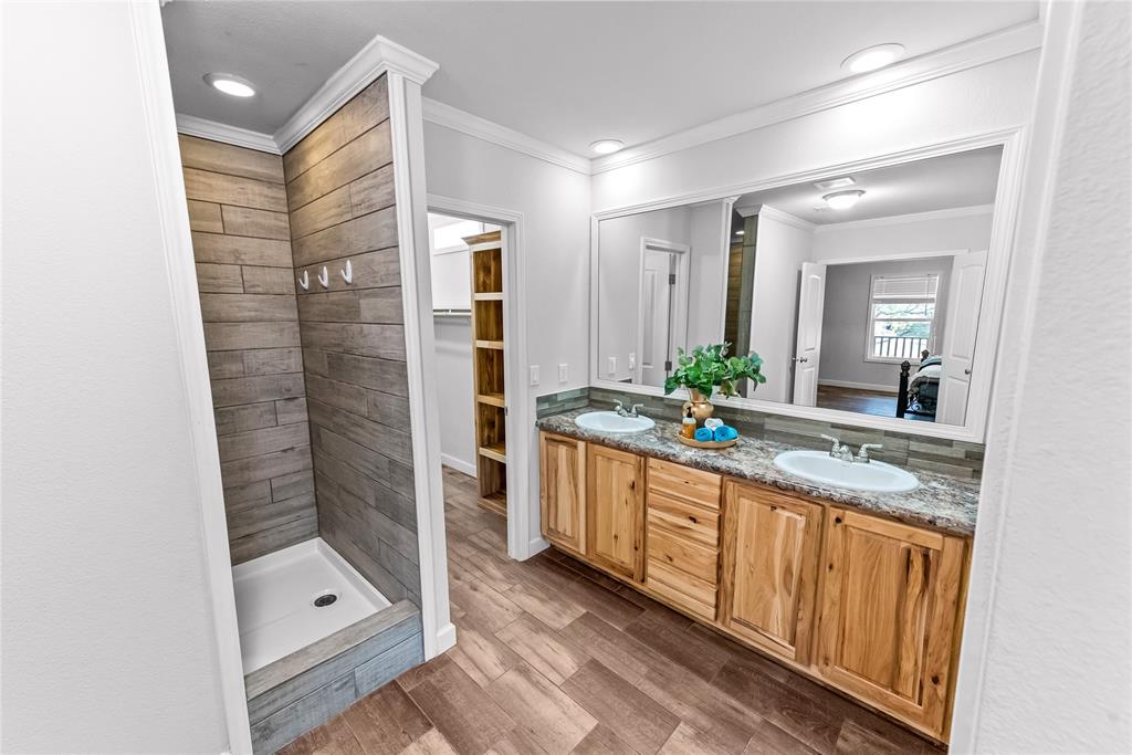 S1994 LAKE WHITNEY VLG (SHADY OAKS) - Residential