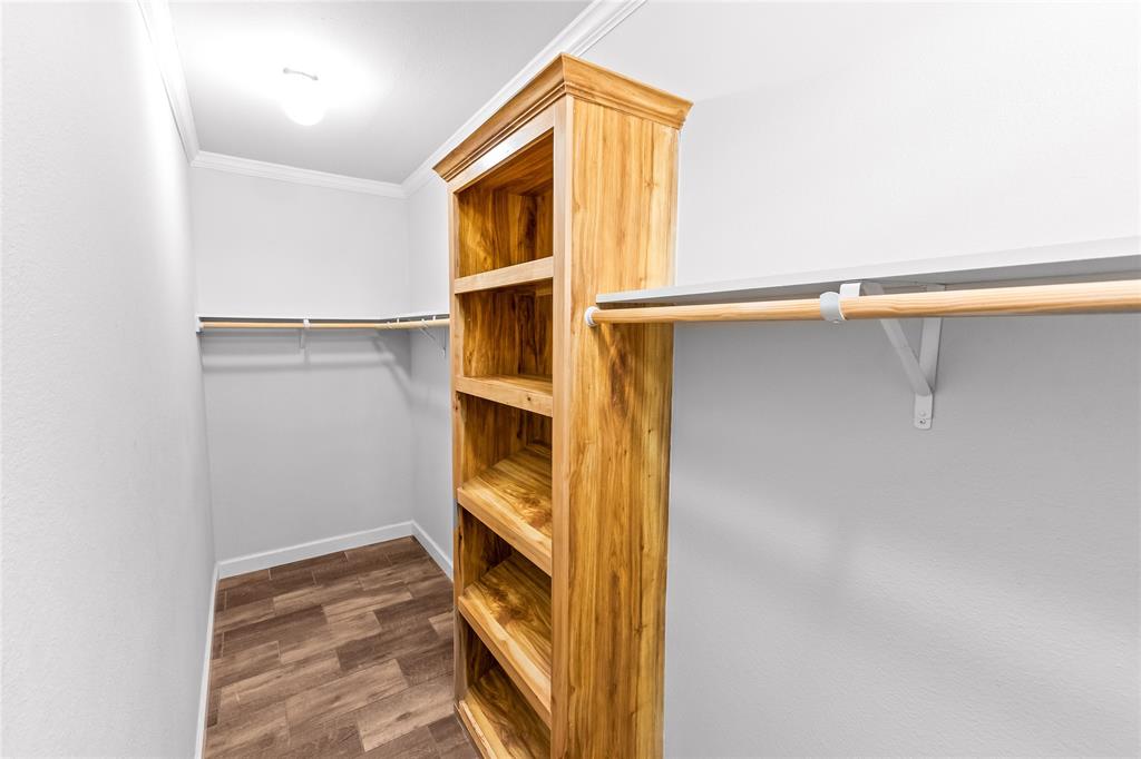 S1994 LAKE WHITNEY VLG (SHADY OAKS) - Residential