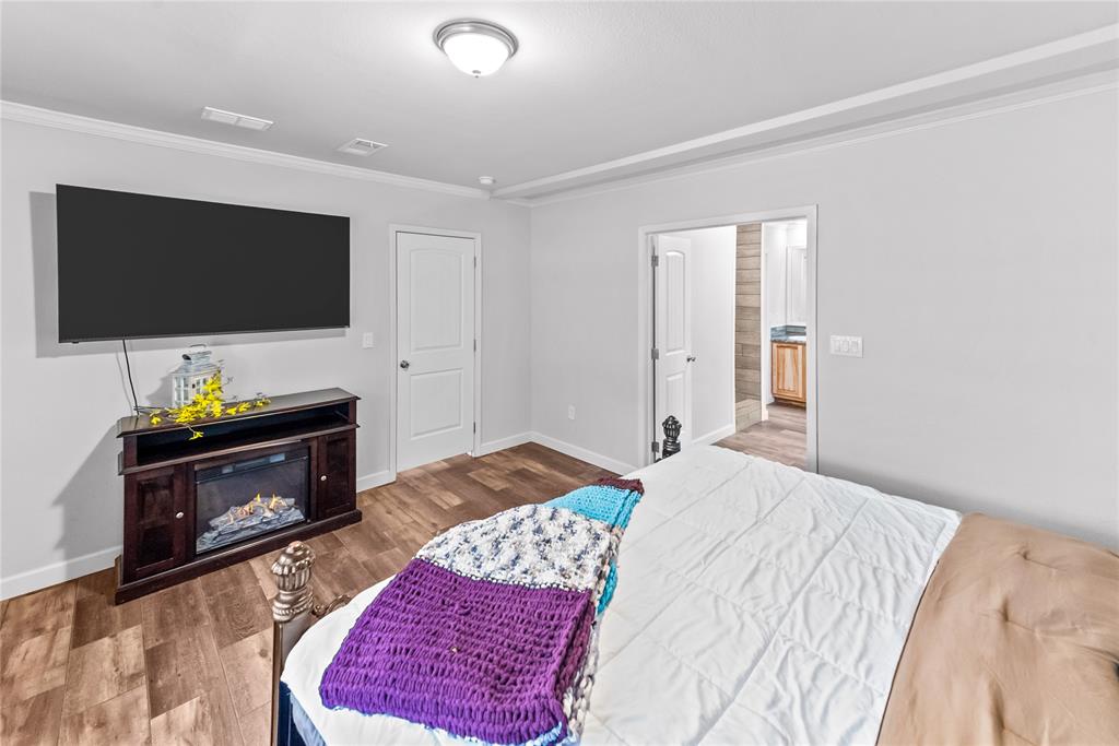 S1994 LAKE WHITNEY VLG (SHADY OAKS) - Residential