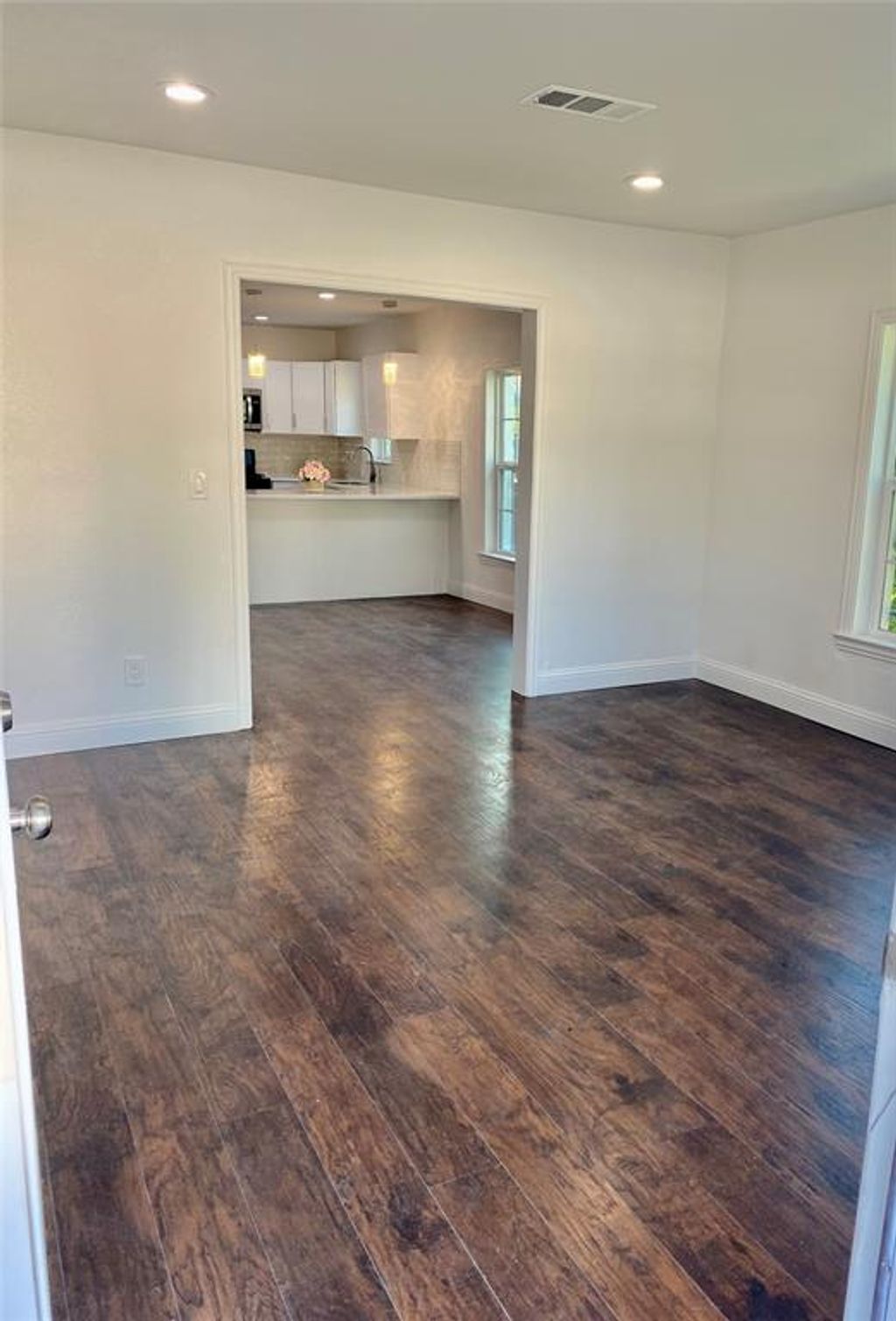 Photo of 3001 Ross Ave Ave, Fort Worth, TX 76106 (MLS # 21152290)