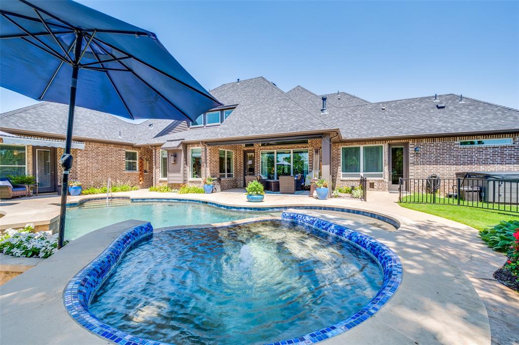 2221 Lariat Trail