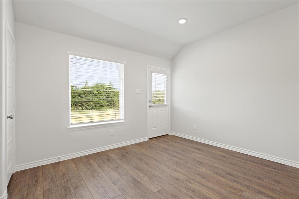 1600 Romans Road