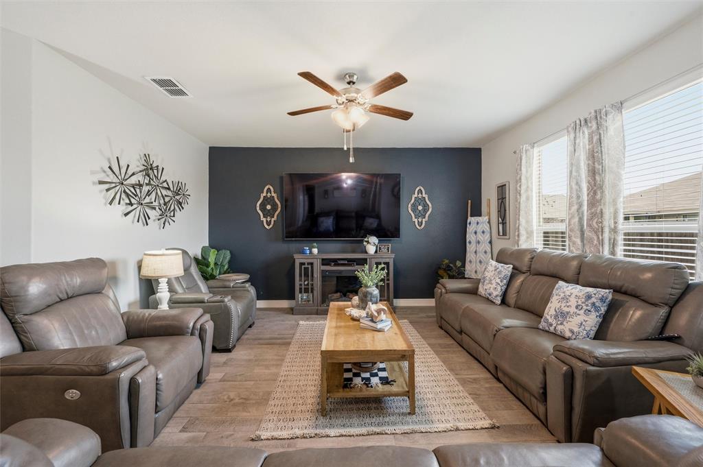 1136 Gillespie Drive