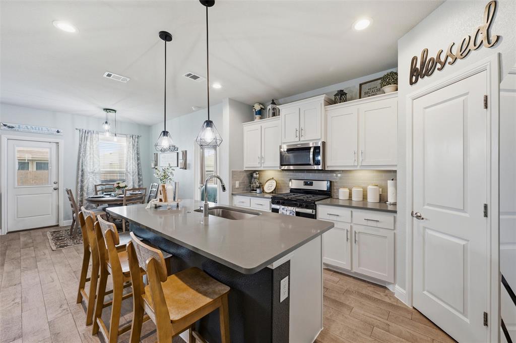 1136 Gillespie Drive