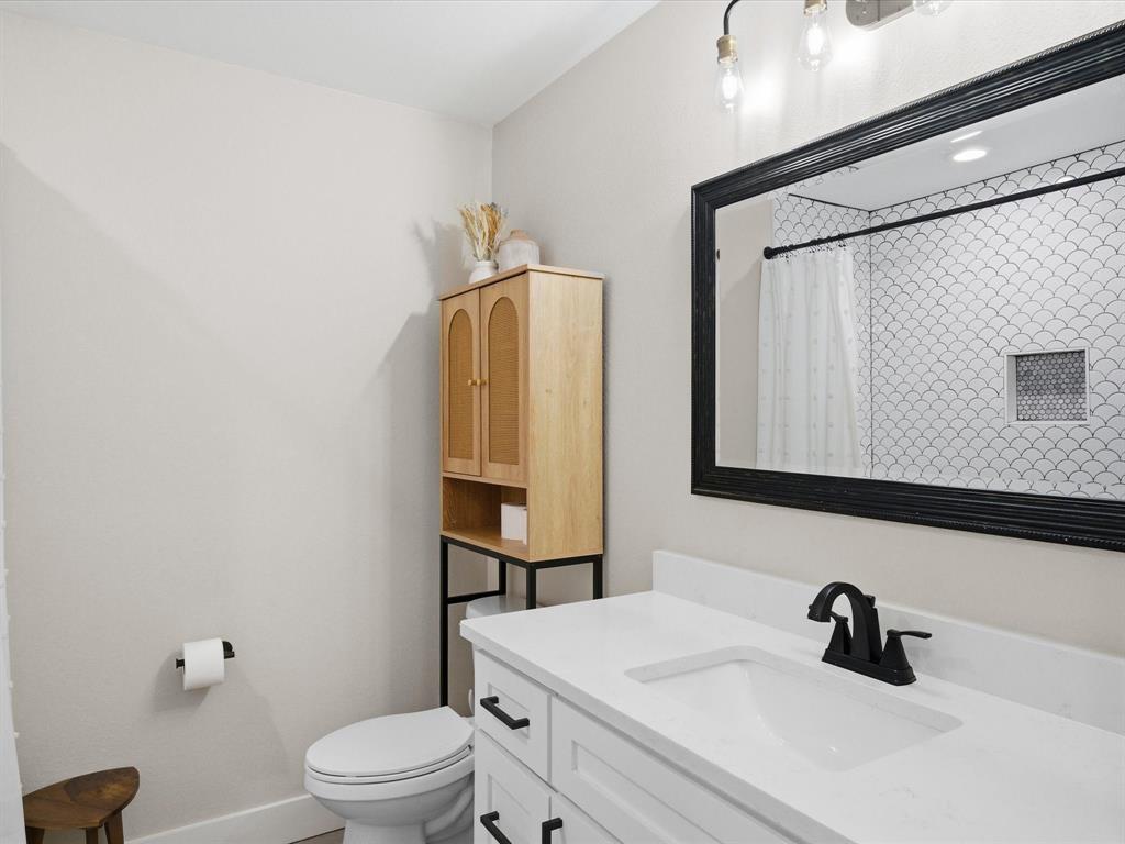 AB 282 W HOCKIDAY SUR, EASTWOOD ISLANDS, LT 321 - Residential