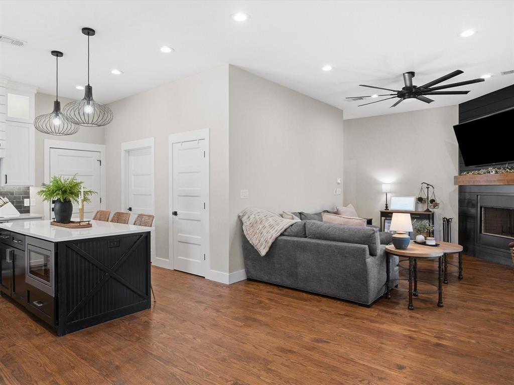 AB 282 W HOCKIDAY SUR, EASTWOOD ISLANDS, LT 321 - Residential