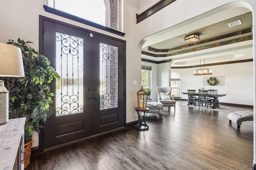 1545 Sara Cove