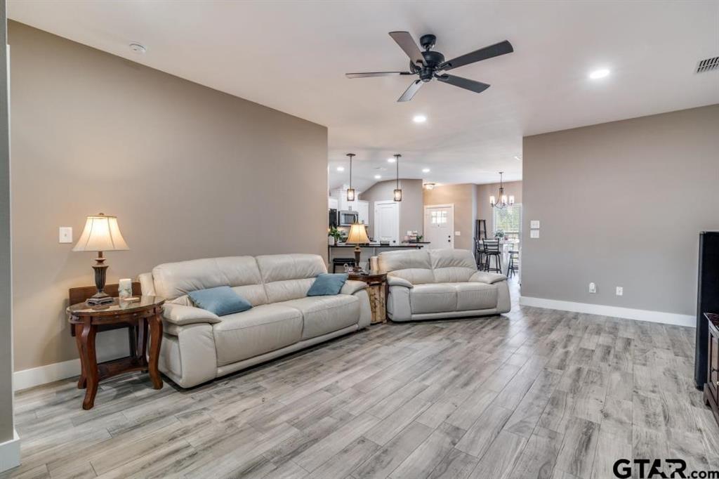 17409 Crossing Circle