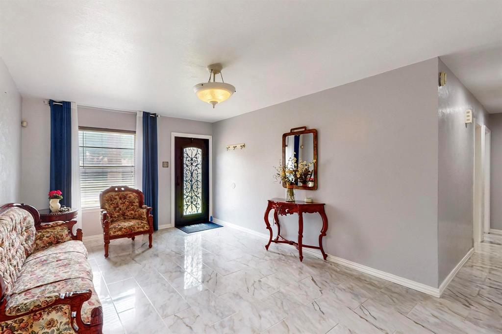 5725 Denise Drive