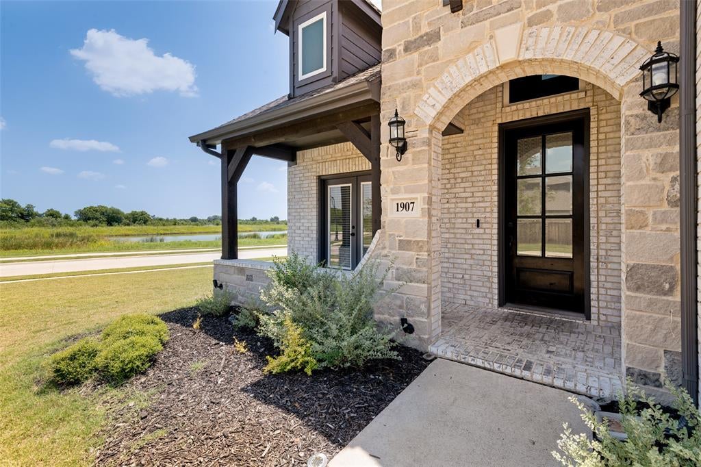 1907 Huron Drive