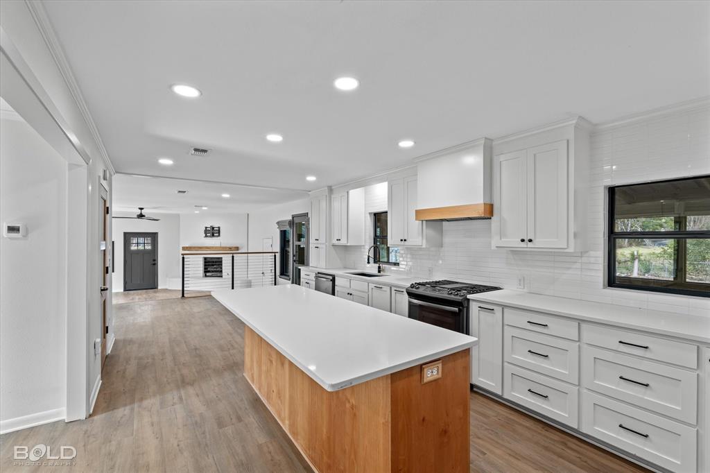 Mooringsport, Louisiana 71060, United States, 3 Bedrooms Bedrooms, ,2 BathroomsBathrooms,Residential,Contingent,29359