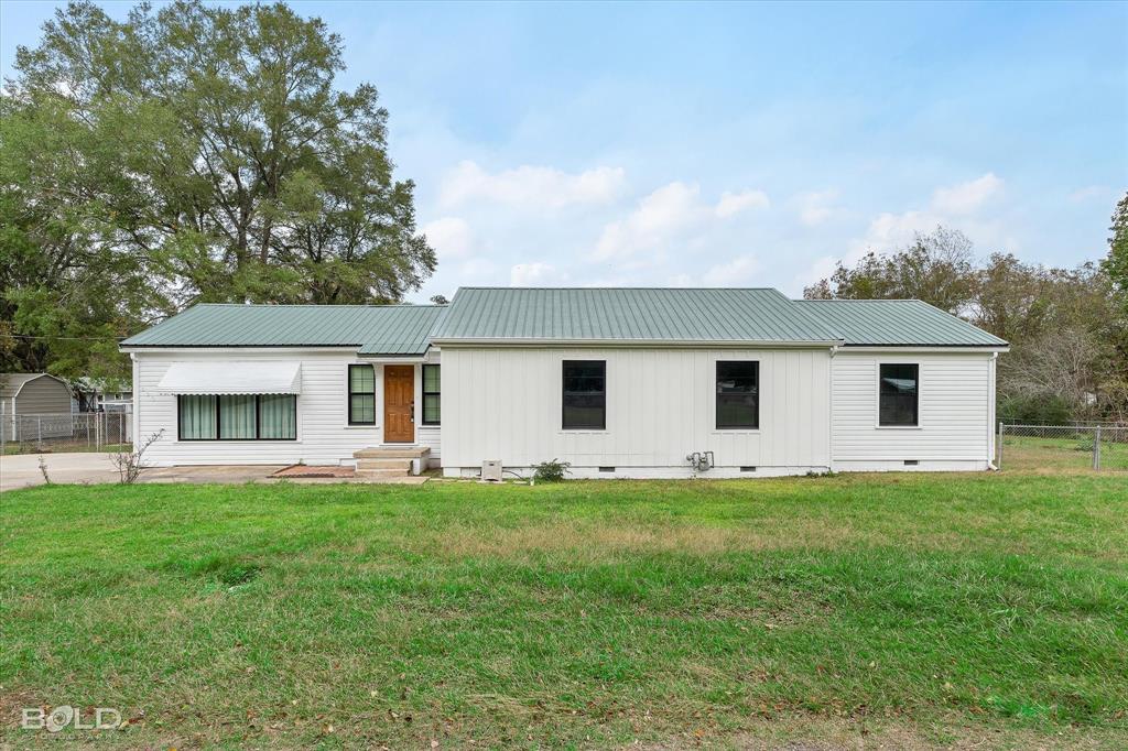 Mooringsport, Louisiana 71060, United States, 3 Bedrooms Bedrooms, ,2 BathroomsBathrooms,Residential,Contingent,29359