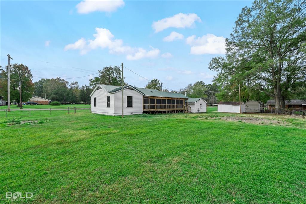 Mooringsport, Louisiana 71060, United States, 3 Bedrooms Bedrooms, ,2 BathroomsBathrooms,Residential,Contingent,29359