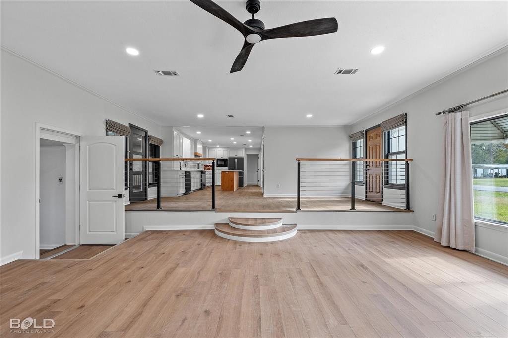 Mooringsport, Louisiana 71060, United States, 3 Bedrooms Bedrooms, ,2 BathroomsBathrooms,Residential,Contingent,29359