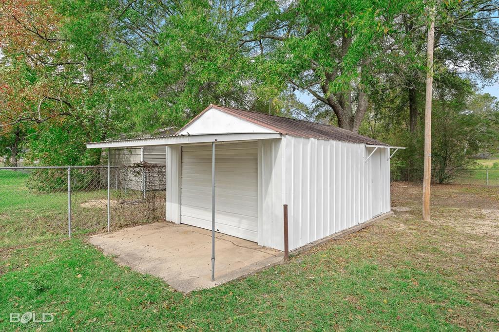 Mooringsport, Louisiana 71060, United States, 3 Bedrooms Bedrooms, ,2 BathroomsBathrooms,Residential,Contingent,29359