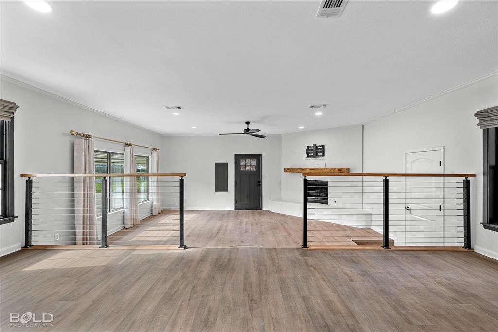 Mooringsport, Louisiana 71060, United States, 3 Bedrooms Bedrooms, ,2 BathroomsBathrooms,Residential,Contingent,29359