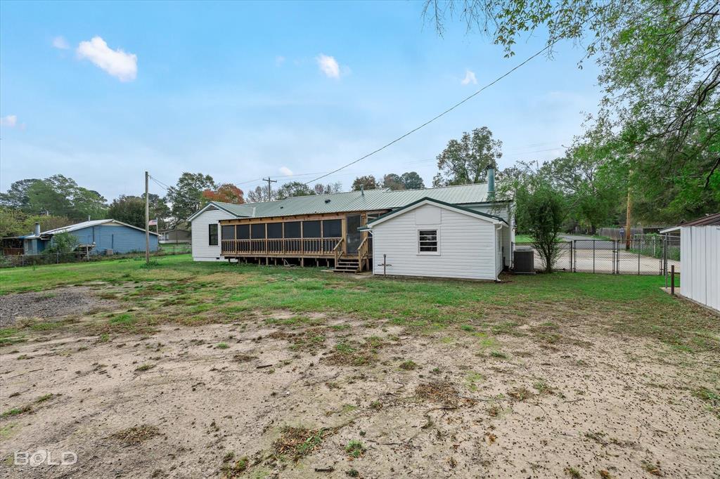 Mooringsport, Louisiana 71060, United States, 3 Bedrooms Bedrooms, ,2 BathroomsBathrooms,Residential,Contingent,29359