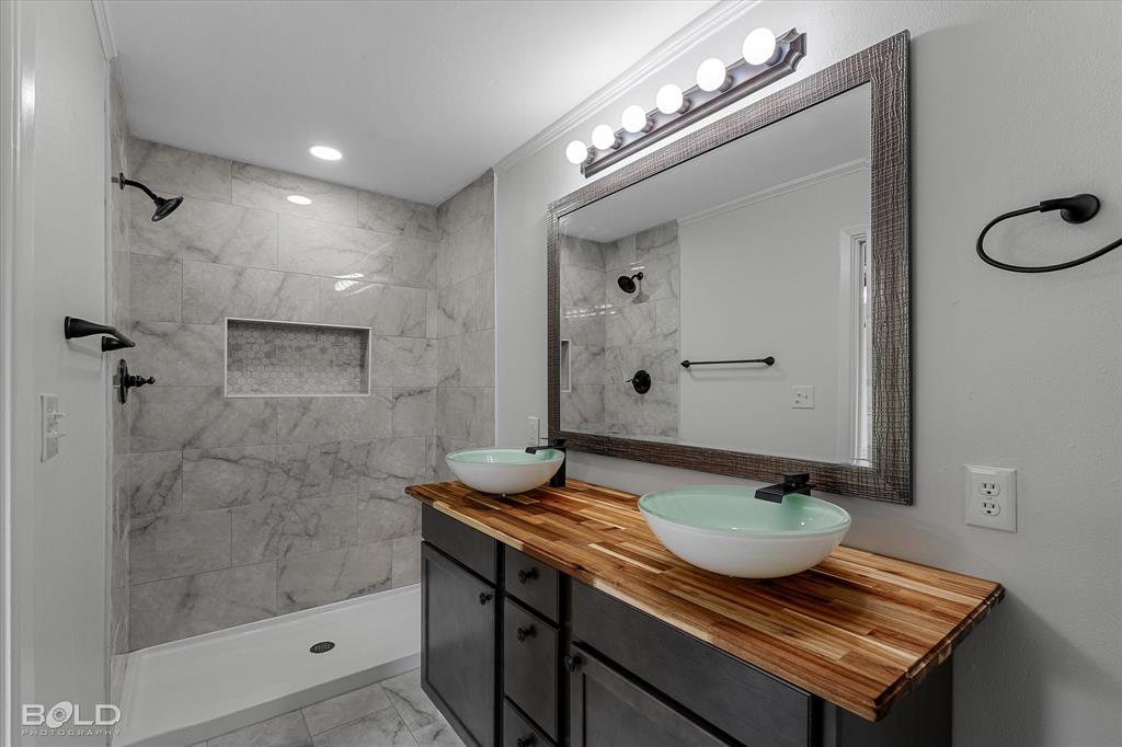 Mooringsport, Louisiana 71060, United States, 3 Bedrooms Bedrooms, ,2 BathroomsBathrooms,Residential,Contingent,29359