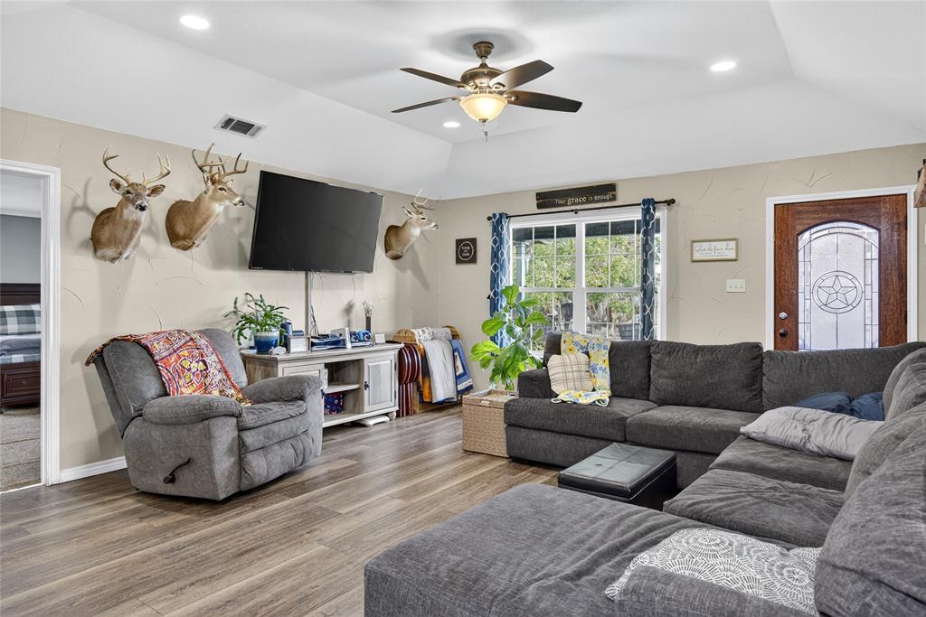 ACRES: 16.000 ABST: 227 SUR: JOSIAH EVANS - Residential