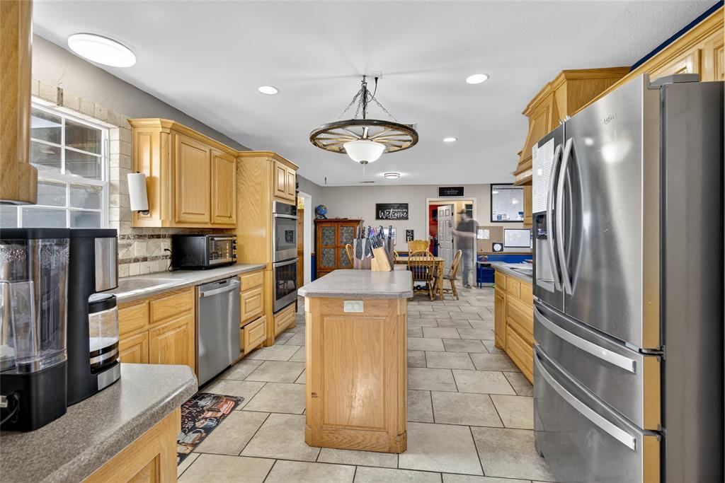 ACRES: 16.000 ABST: 227 SUR: JOSIAH EVANS - Residential